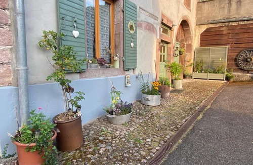 Servance-Miellin Bed & Breakfast | Le temps d'une pause bed and breakfast
