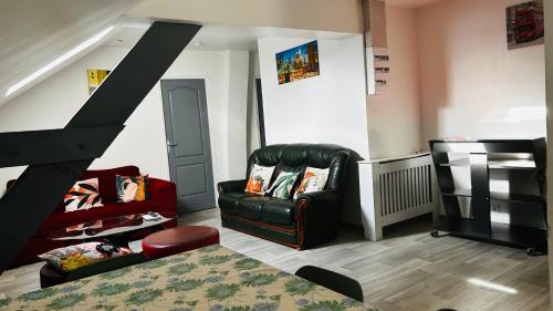 Laroche-Saint-Cydroine Apartment | LE TEMPS DUNE PAUSE xL