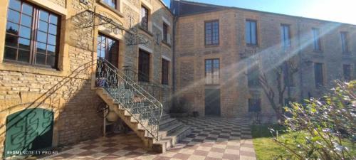 Sedan House | Le temps suspendu