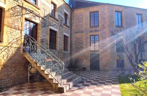 Sedan Apartment | LE TEMPS SUSPENDU - SEDAN