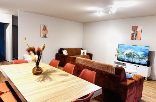 Bellegarde-sur-Valserine Apartment | Le Terracotta XL cocon moderne à 2 pas de la Gare ligne directe GENÈVE-LYON-PARIS