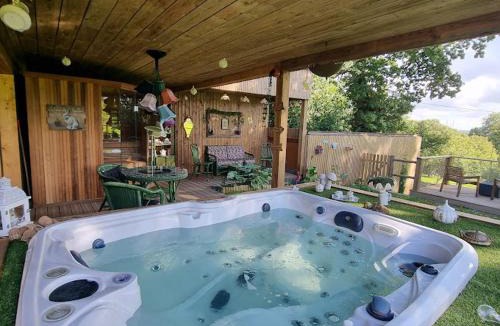 Menil-Hubert-sur-Orne House | Le terrier aux merveilles