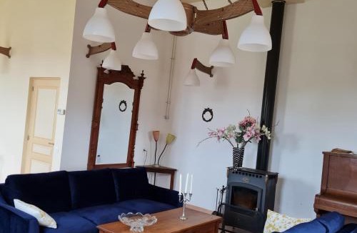 Marigny-sur-Yonne House | Le Théâtre