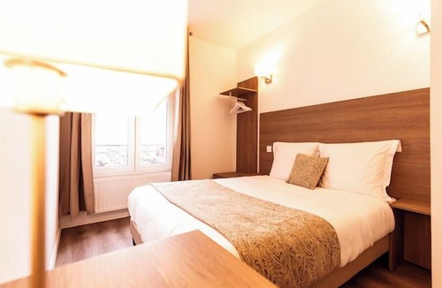 Suresnes Hotel | Le Theatre