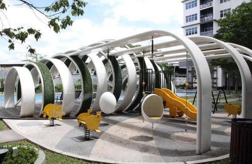 Bandar Puchong Jaya Apartment | Le Thompson Puchong - beautiful pool