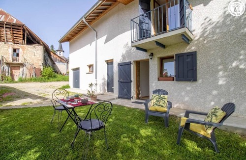 Curienne House | LE TILLEUL - CURIENNE