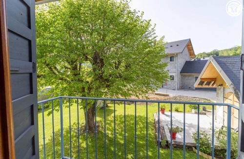 Curienne House | LE TILLEUL - CURIENNE