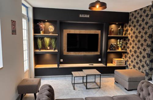 Fontenay-le-Pesnel House | Le tilou