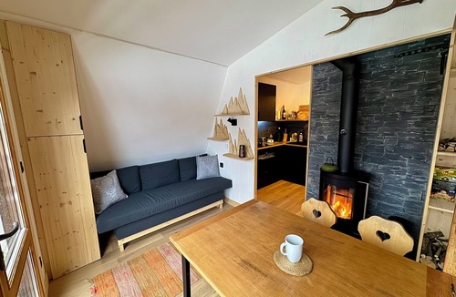 Premanon Ski Chalet | Le Tiny Chalet, Authentique sur les Pistes