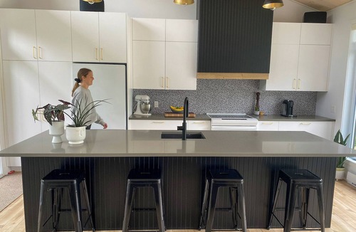 Saint-Alphonse-Rodriguez Ski Chalet | Le Toqué | Spa | AC | Waterfront | Kayaks | Fireplace