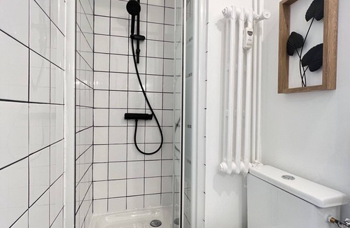 Fontaine-Bayonne-Cartoucherie Apartment | Le Toucan - Nice studio near Tram & Downtown