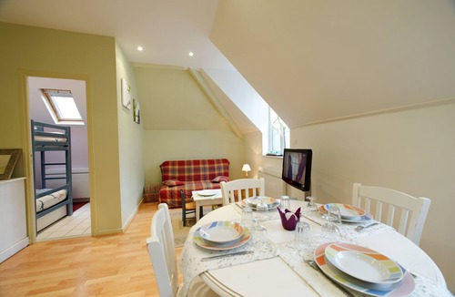 Le Touquet-Paris-Plage Apartment | Le Touquet South facing apartment 4/6 people 200m beach - wifi