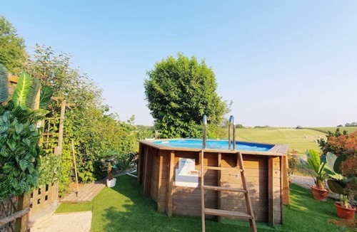 Boffles Apartment | Le Tournesol - Charming 1 bedroom French Cottage