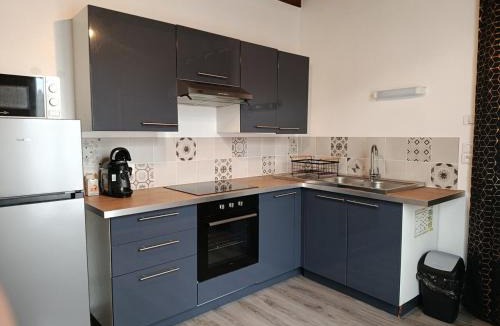 Clermont Apartment | Le Trèfle Doré T2, wifi, private parking space, fêtes interdites