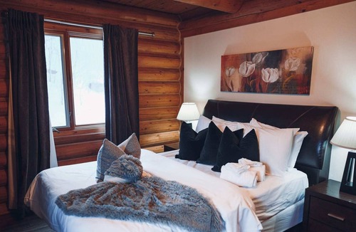 Saint-Faustin-Lac-Carre Ski Chalet | Le Tranquille CITQ# 246131
