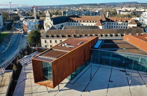 Faubourg Sud Apartment | Le Transvaal : À deux pas du centre.