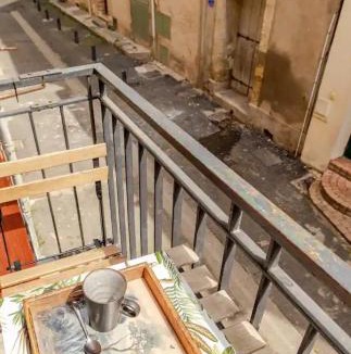 Pezenas Apartment | "Le Transversal 1" -Balcon-Garage privé optionnel -Centre historique-Plages à 21km !