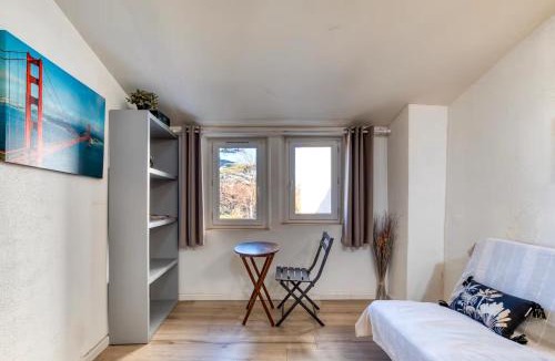 Pezenas Apartment | "Le Transversal 3" -Garage privé optionnel -Centre historique-Plages à 21km !