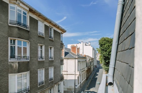 Dobree-Bon Port Apartment | Le Trendy - Charmant Duplex