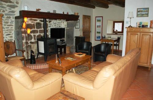Saint-Didier-sur-Doulon House | Le Trianon, verbouwde authentieke voormalige boerderij