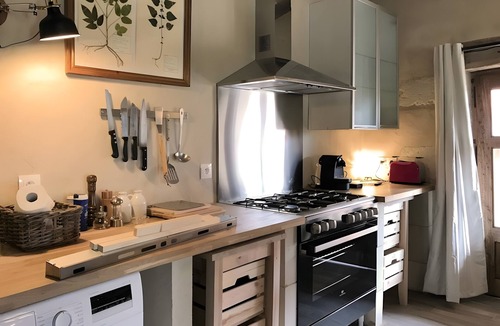 Cravant-les-Coteaux Apartment | Le Trianon Isabelle de Maillé – Relais du Château de Sonnay Holiday Homes