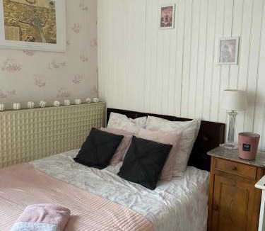 Le Bourgneuf-la-Foret Bed & Breakfast | Le Trianon