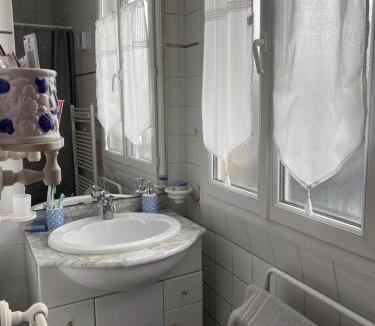 Le Bourgneuf-la-Foret Bed & Breakfast | Le Trianon