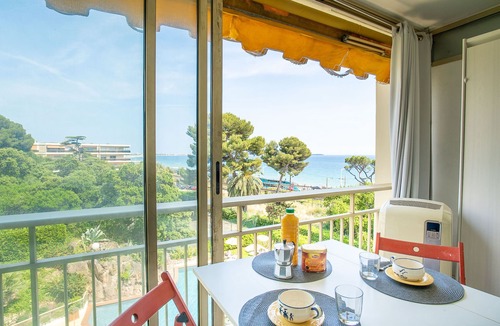 La Croix des Gardes Apartment | Le Trident by Interhome