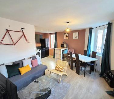 Croix Apartment | Le vélo sans roues - AbsoluteHome