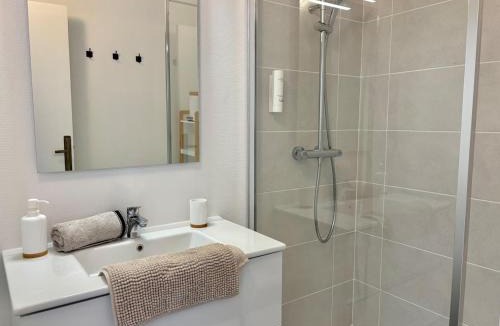 Alpes-Romans Apartment | Le Valentine, Calme & Lumineux, proche centre
