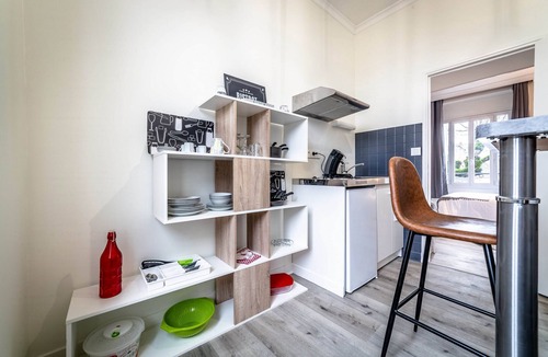 Brive-la-Gaillarde Apartment | Le Valet de Pique - 1 Bedroom