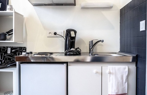 Brive-la-Gaillarde Apartment | Le Valet de Pique - 1 Bedroom