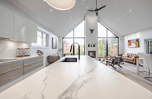 Gore Ski Chalet | Le Valhalla - modern, Lake Barron private dock, hot tub - by Platinum GI