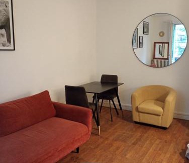 Quartier des Eaux-Claires Apartment | Le Vallier Catane