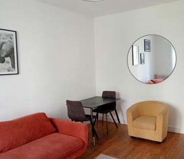 Quartier des Eaux-Claires Apartment | Le Vallier Catane