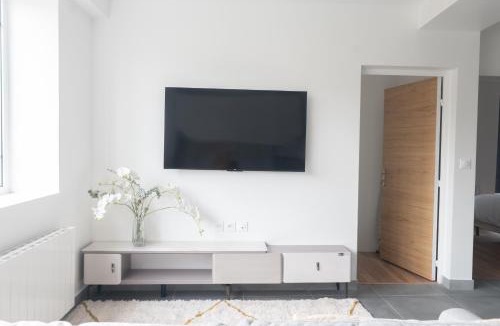 Auvers-sur-Oise Apartment | Le Van G-Home