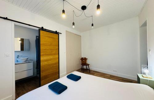 Noyen-sur-Sarthe Apartment | Le Velours - 5 pers - Spacieux - Parking