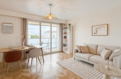 Maurepas Apartment | Le Velvet - Balcon & Garage Privé - Calme