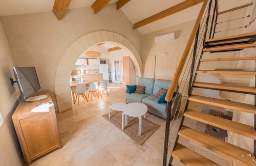 Tulette Apartment | 'Le Ventoux' with Mountain View, Wi-Fi and Air Conditioning