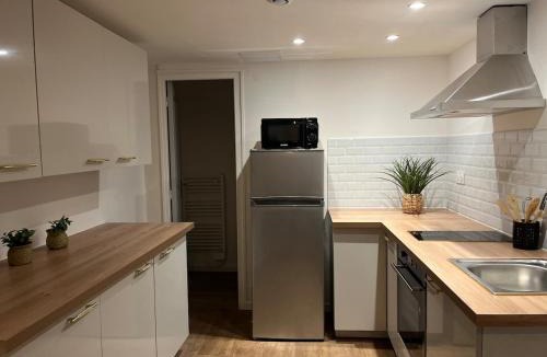 Bergerac Apartment | Le Verdun - Elegant fully-equipped one-bedroom