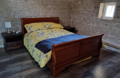 Maire-Levescault Apartment | Le verger des noyer Relaxing getaway with private pool