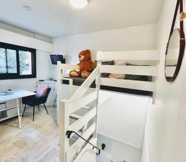 La Gare Apartment | LE VERT accommodation for 3 guests near train station