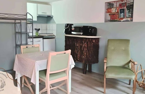 Lens Apartment | Le Vert Rotin, air fryer, proche Bollaert, 2 pers