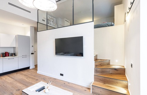 Jean-Medecin Apartment | Le Victor Hugo, air conditioning, elevator, balcony