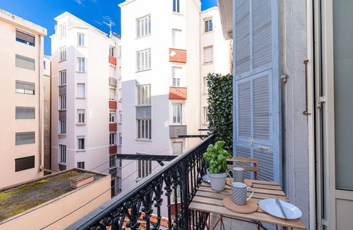 Jean-Medecin Apartment | Le Victor Hugo, air conditioning, elevator, balcony