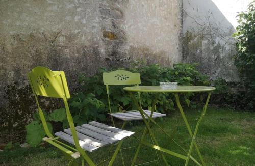 Cheroy House | Le Victor Noir