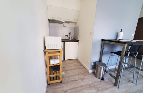 Chartres Apartment | le Victor Verdure