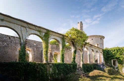 Hommes Bed & Breakfast | Le vieux château de Hommes