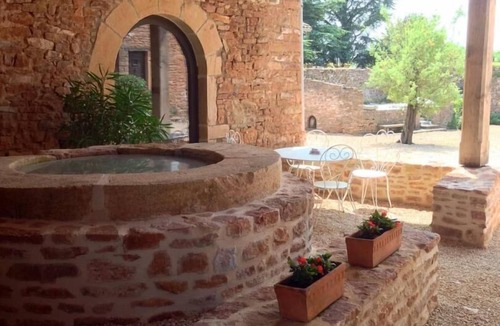 Leynes House | Le Vieux Château - Leynes