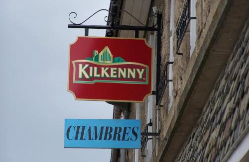 Evran House | Le Vieux Chien Noir